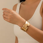 Alexa Curved Metal Handcuff